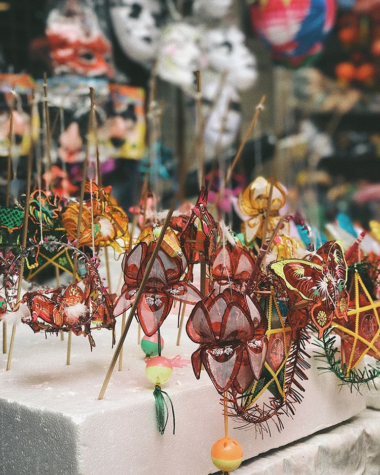 pho hang ma mua trung thu cam chup anh neu chup tra phi 50 nghin