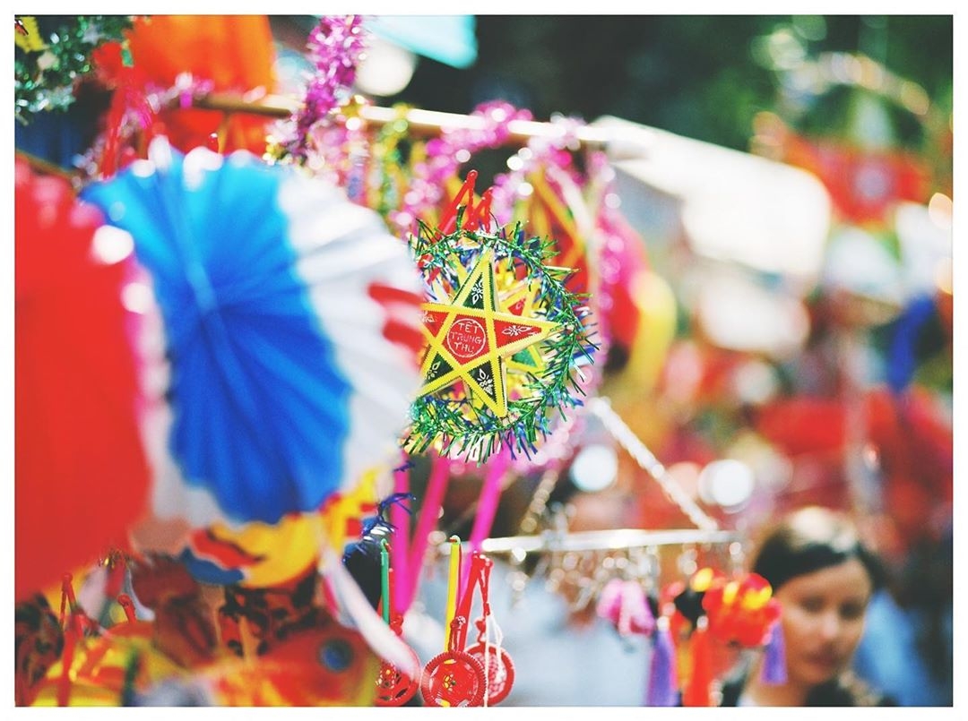 pho hang ma mua trung thu cam chup anh neu chup tra phi 50 nghin