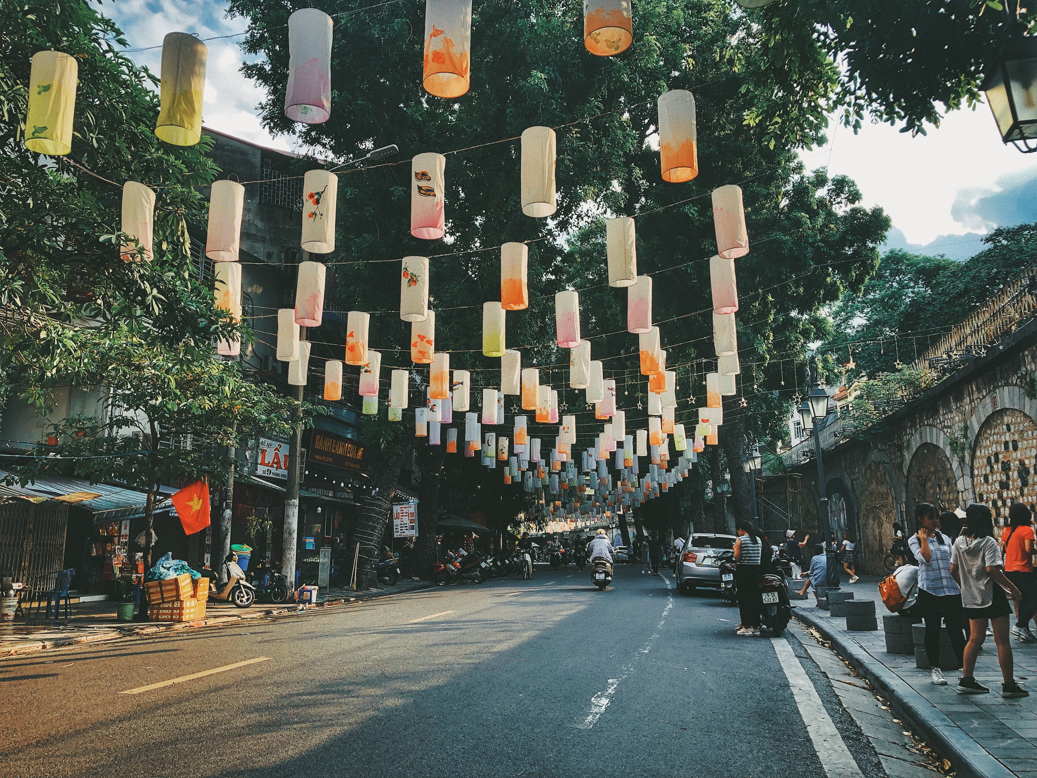 pho phung hung diem chup anh trung thu dep lung linh cho gioi tre