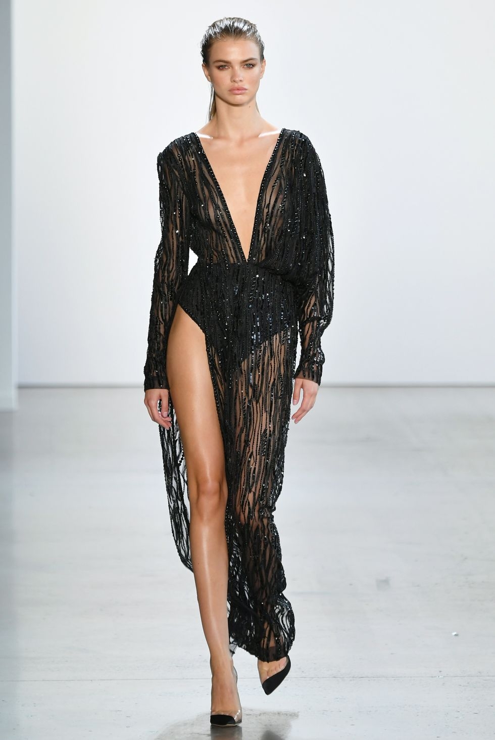 6 thiet ke an tuong nhat cua cong tri tai new york fashion week 2020