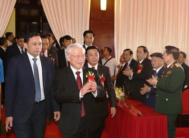 tong bi thu chu tich nuoc gui gam niem tin vao ngoi truong cao cap nhat cua dang