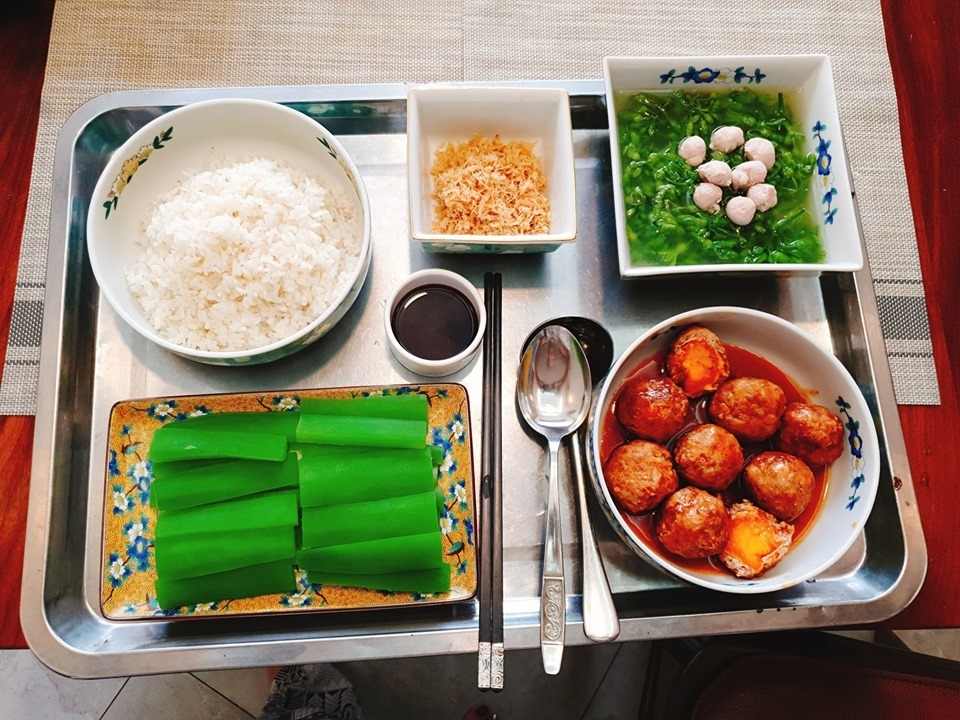 "Mẹ chồng số 1" lại gây bão mạng xã hội với cơm cữ nấu cho con dâu ngon như nhà hàng me chong so 1 lai gay bao mang xa hoi voi com cu nau cho con dau ngon nhu khach san