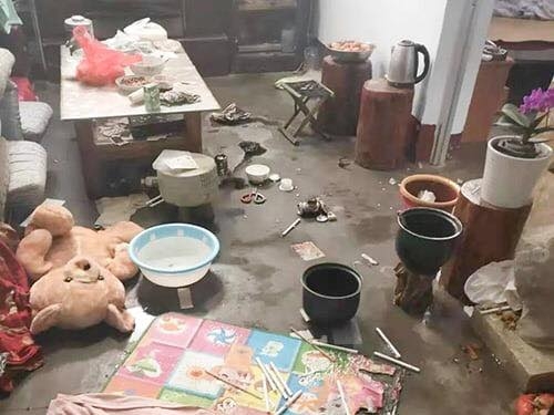 bat chuoc video nau an tren mang be gai bi bong roi qua doi