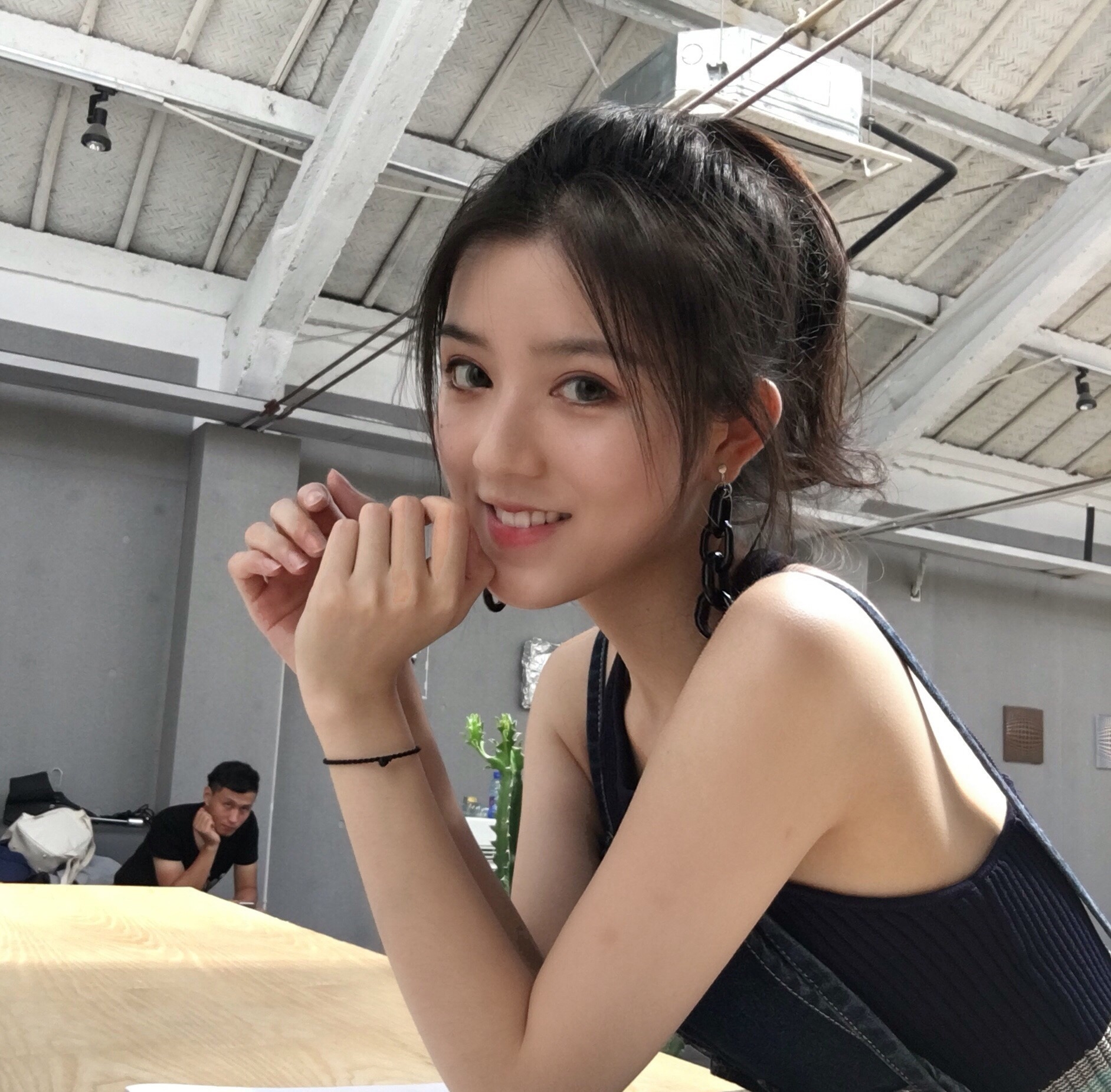 vi sao dan ong khong bi thu hut boi phu nu manh mai