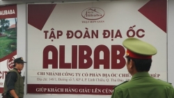 Cha mẹ của Nguyễn Thái Luyện bị phong tỏa tài khoản