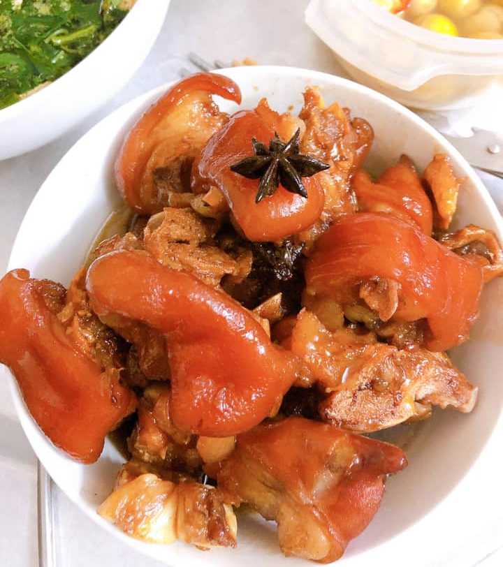 cach nau chan gio ham coca an cung com nong ngay thu se lanh