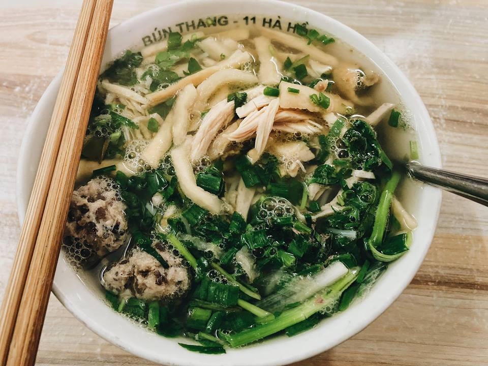 mon ngon ha noi 5 quan bun thang noi tieng luon dong khach bat ke luc nao