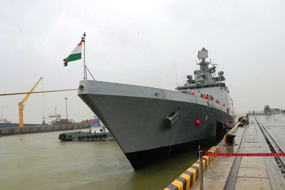 tau hai quan an do cap cang da nang bat dau tham huu nghi viet nam