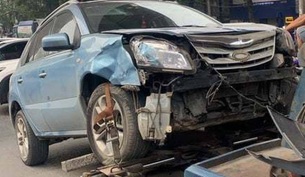 nghi van tai xe o ha noi say ruou dam lien hoan xe may khien 5 nguoi bi thuong