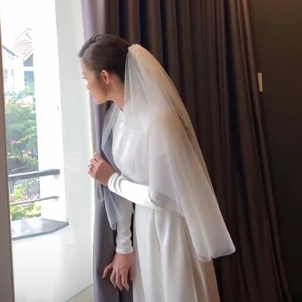 dong nhi ong cao thang va loat khoanh khac dep trong dam cuoi the ky