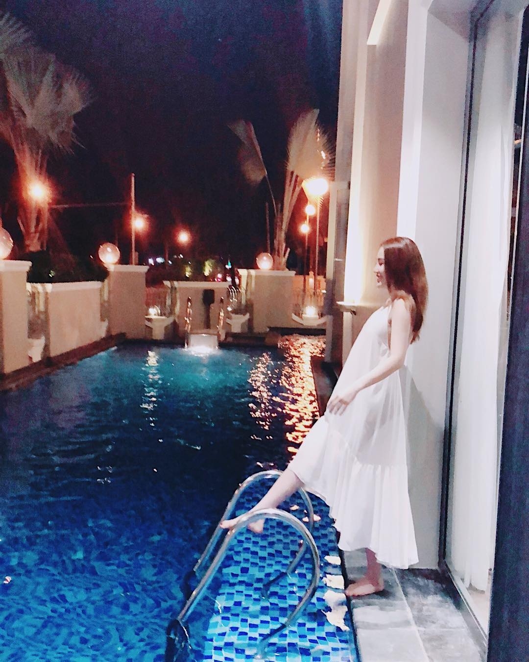 cuoc song sang chanh cua bao thy trong biet thu dep nhu lau dai o tphcm