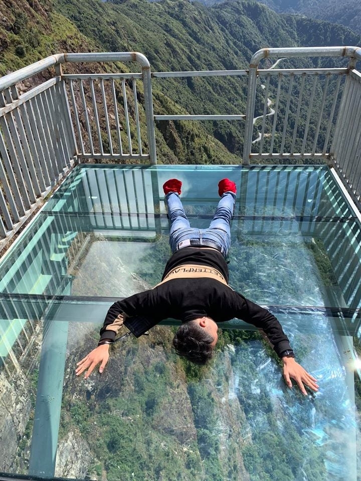 trai nghiem cau kinh rong may qua loat anh check in cua du khach