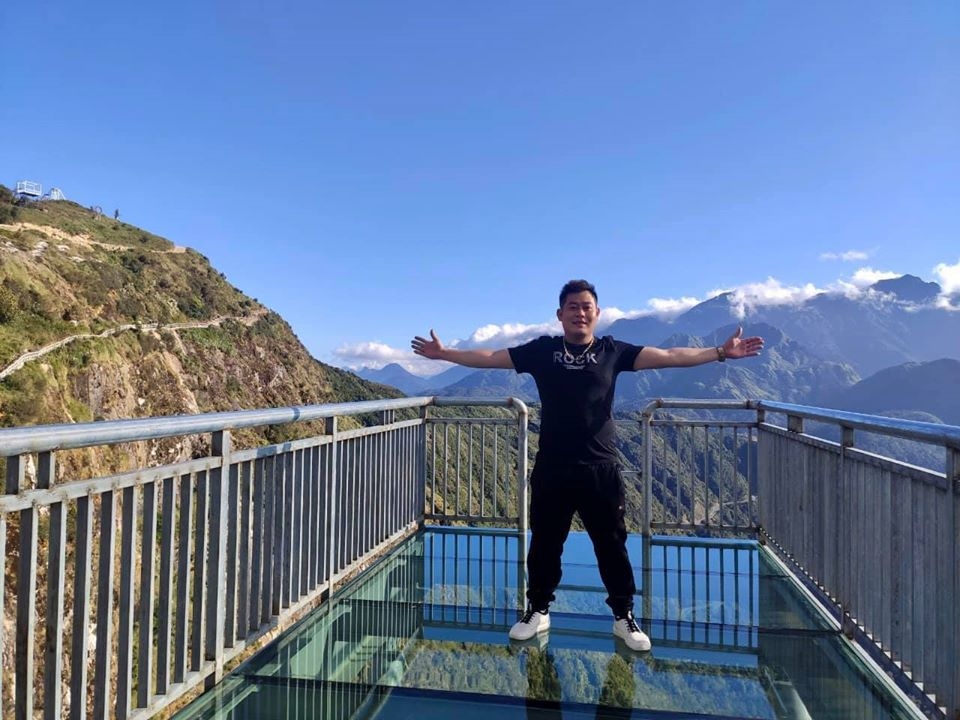 trai nghiem cau kinh rong may qua loat anh check in cua du khach