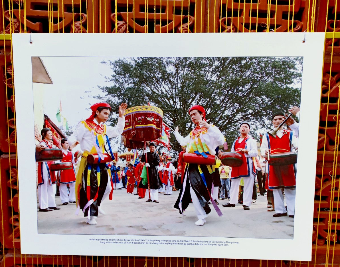 trien lam anh di san trong long ha noi mang le hoi truyen thong den gan hon voi nguoi tre