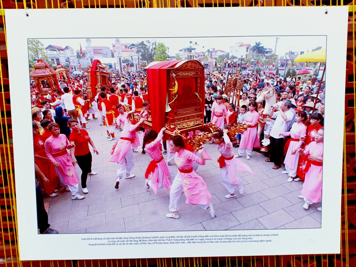 trien lam anh di san trong long ha noi mang le hoi truyen thong den gan hon voi nguoi tre