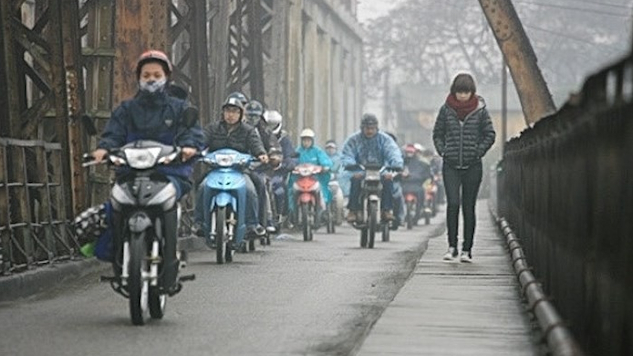 du bao thoi tiet ngay mai 2811 ha noi dem va sang troi ret trung bo mua lon dien rong