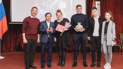 cdv thai lan noi gi truoc man trinh dien xuat sac cua dang van lam