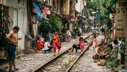 tinh yeu tren yen xe va nhung dieu o viet nam khien khach tay an tuong