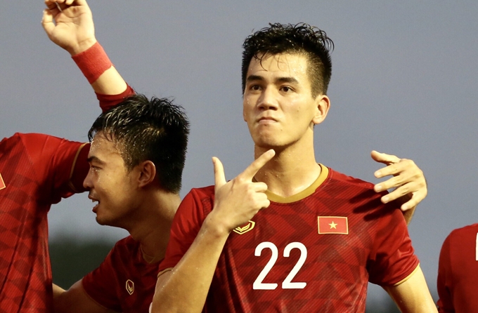 bao thai u22 thai lan xung dang xach vali ve nuoc