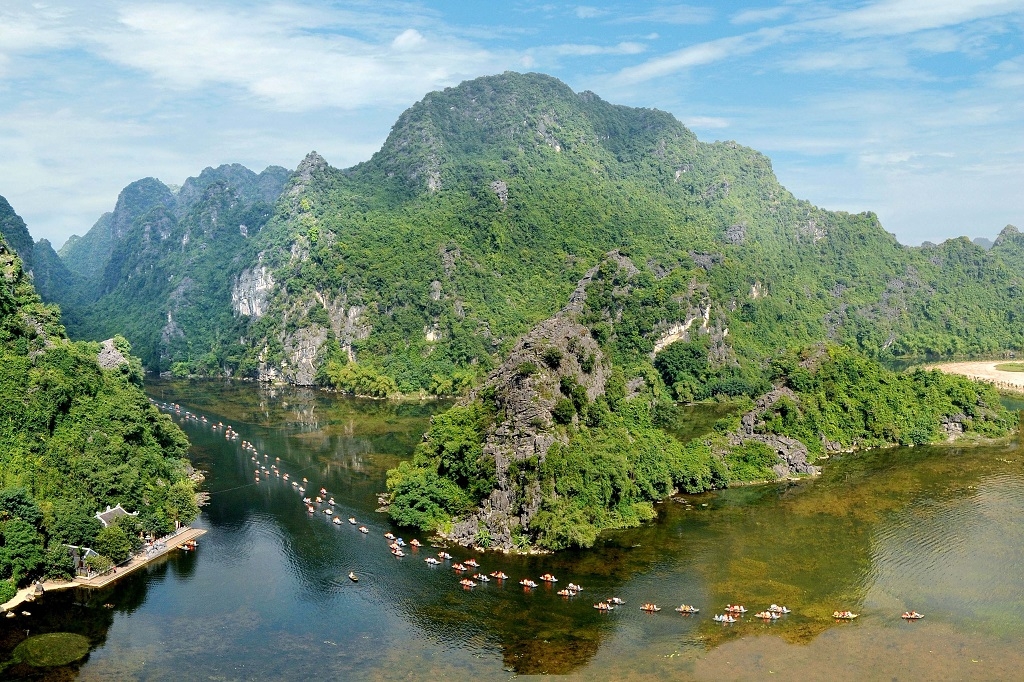 can tet nguyen dan gia ve tham quan trang an tang 25