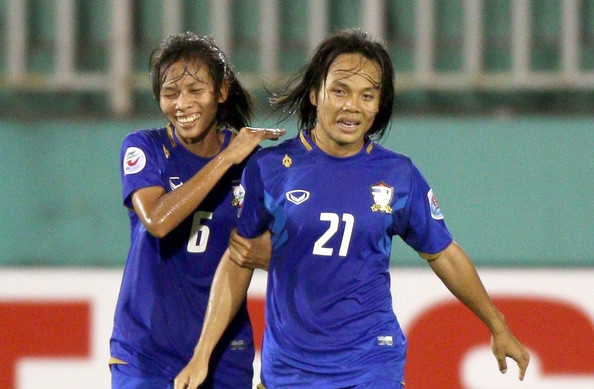 dan mang to mo ve gioi tinh cua nu cau thu thai lan