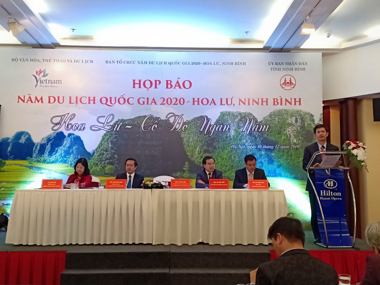 hon 100 hoat dong dac sac se dien ra trong hoa lu co do ngan nam