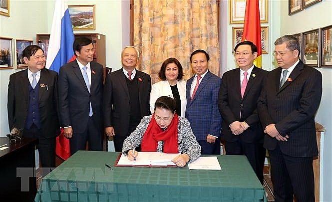 chu tich quoc hoi nguyen thi kim ngan tham lien bang nga
