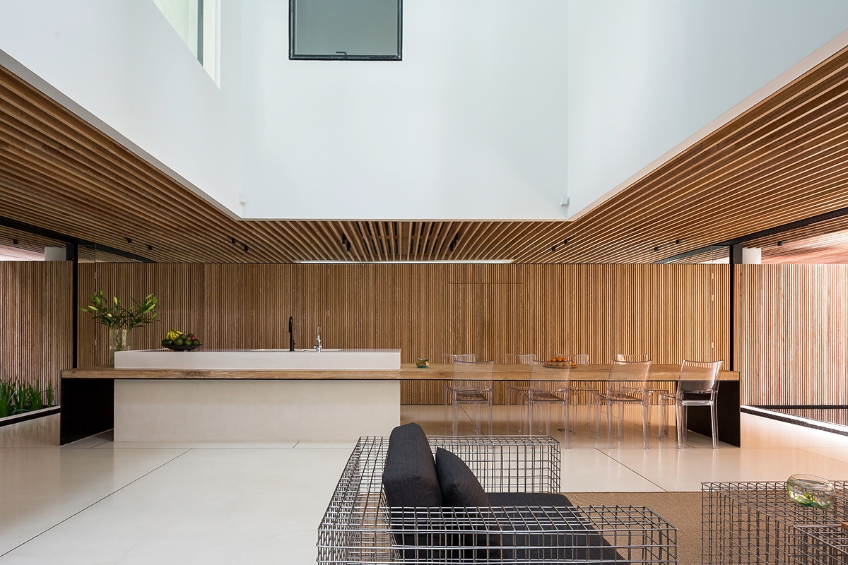 ngoi nha voi 10 manh vuon lo lung xanh mat giua sai gon nhon nhip