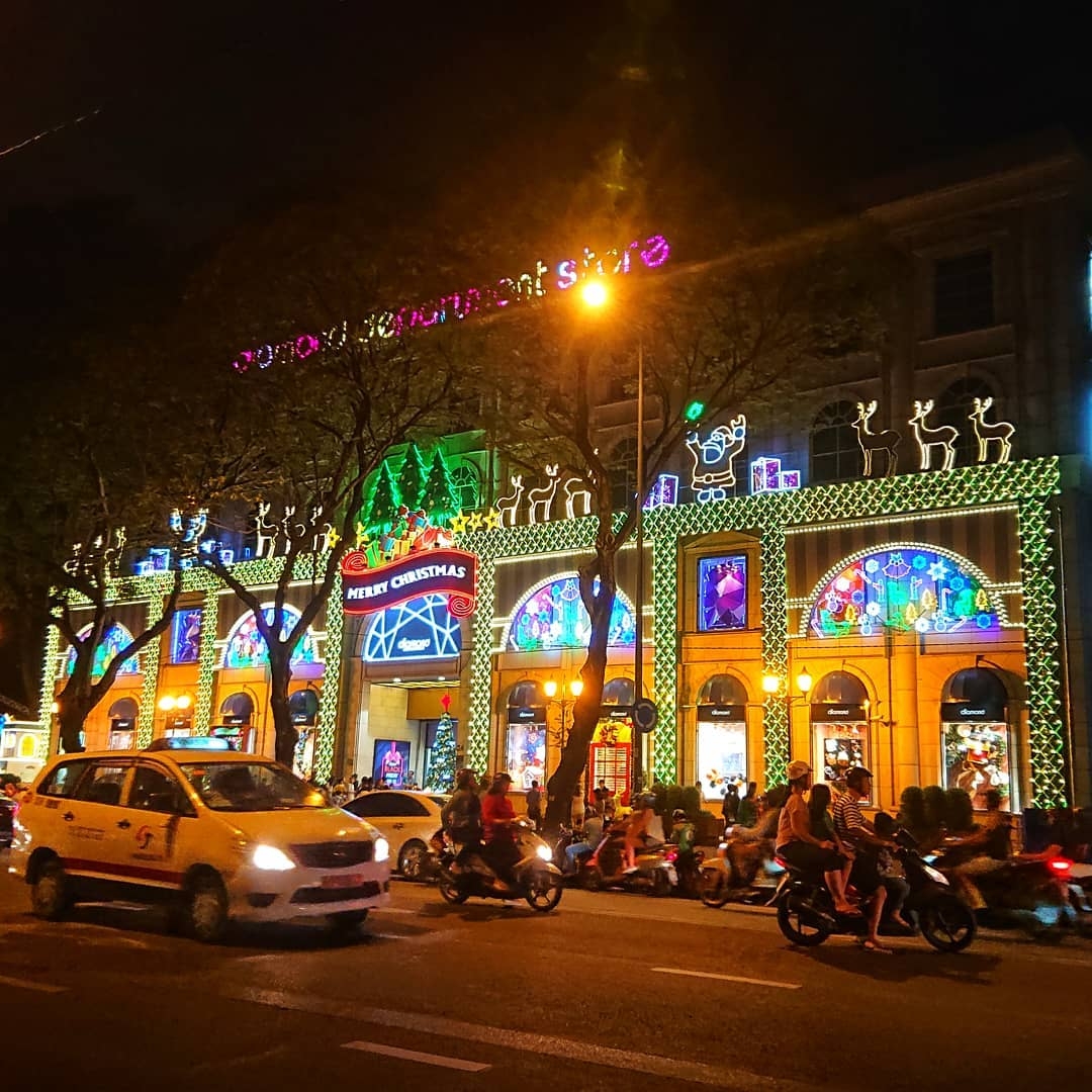 nhung diem vui choi noel 2019 o sai gon hap dan nhat