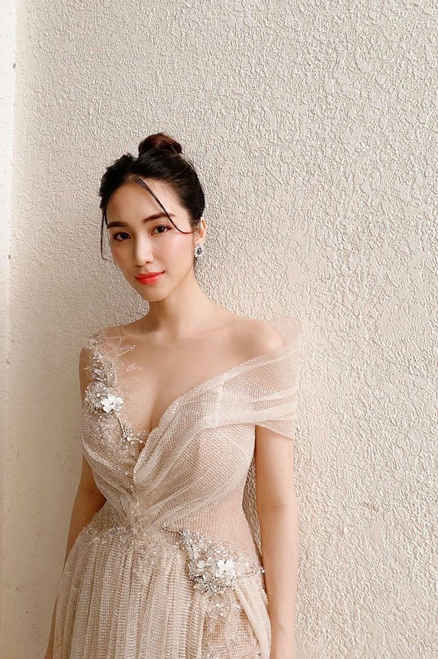 hoa minzy lo anh bung bau giua tin don da sinh con cho ban trai thieu gia