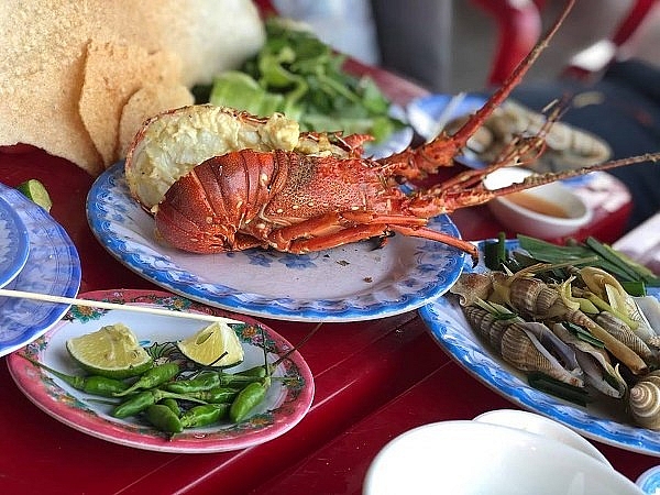 den quy nhon phai ghe cu lao xanh khong thi phi ca chuyen di