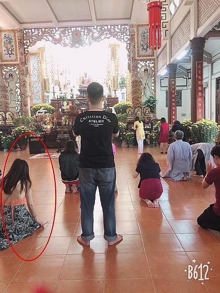 chon linh thieng khong phai la noi de khoe hang