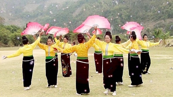 den yen bai mua da quy uong che tuyet shan xem mua xoe thai