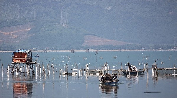 bien lang co hue noi mang ve dep nhu tranh thuy mac