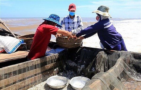 bien lang co hue noi mang ve dep nhu tranh thuy mac
