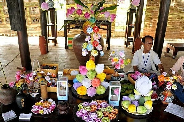 ra xu hue tham tinh tam kim co mua non la lam hoa giay
