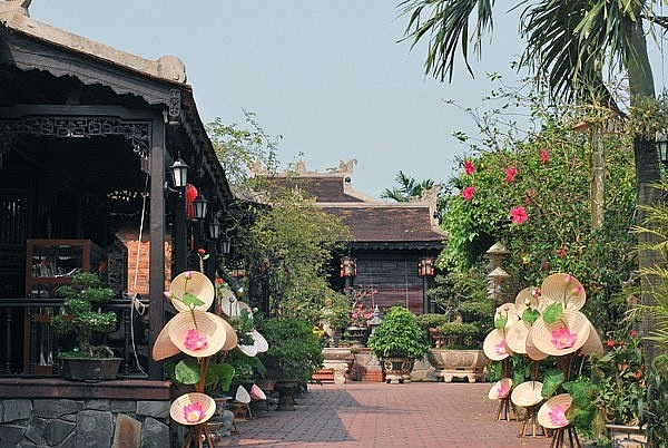 ra xu hue tham tinh tam kim co mua non la lam hoa giay
