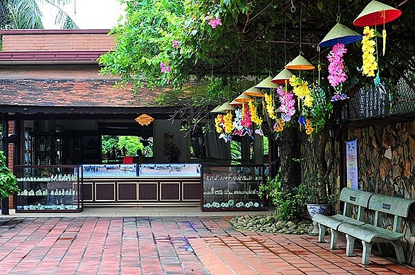 ra xu hue tham tinh tam kim co mua non la lam hoa giay