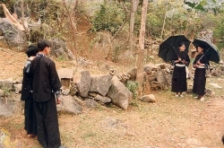 kham pha phong tuc cuoi hoi doc dao cua nguoi bhnong o quang nam