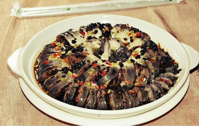 chiem nguong ve dep cua bai bien tru tinh tra co quang ninh