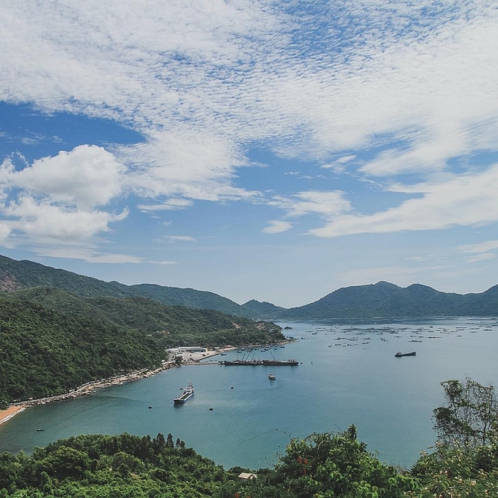 phu yen say long du khach voi ve nen tho va hung vi