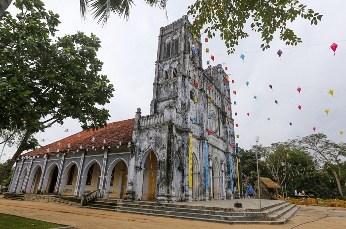 phu yen say long du khach voi ve nen tho va hung vi