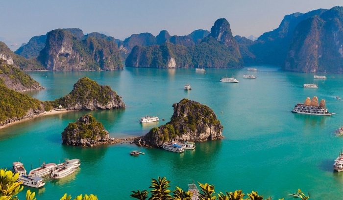 canaval ha long chao don du khach dip nghi le 304
