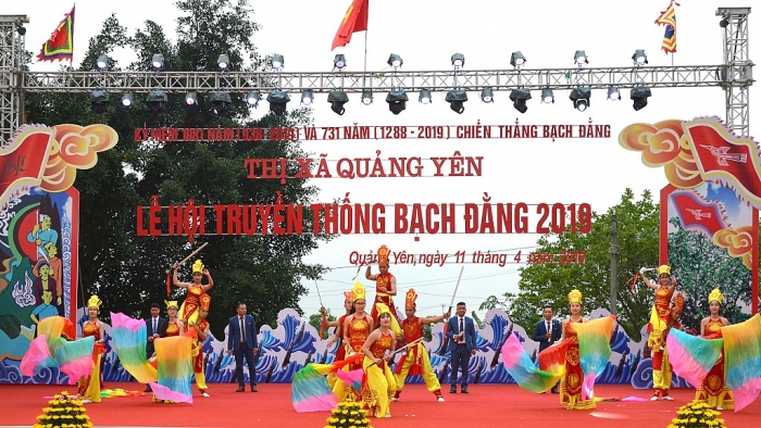 canaval ha long chao don du khach dip nghi le 304