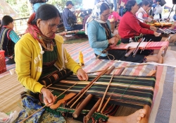 dan toc ban dia nao co dan so dong nhat tay nguyen