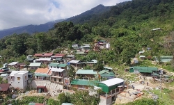 lang ti phu tren dinh ngoc linh