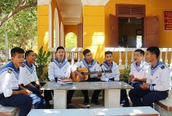 Đảo là nhà, biển cả là quê hương