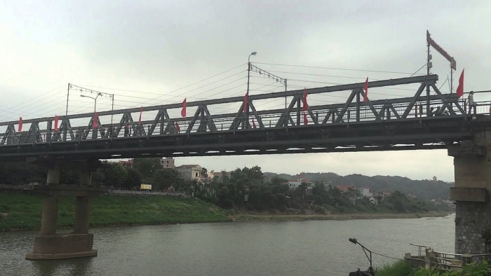 dong song nao chay nguoc duy nhat o nuoc ta