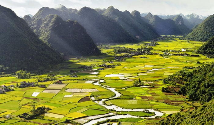 dong song nao chay nguoc duy nhat o nuoc ta