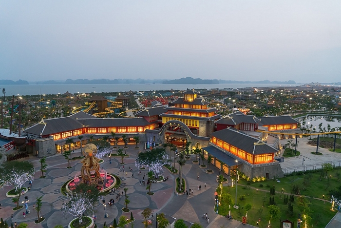kham pha nhung dich vu kiem bon tien o vinh ha long